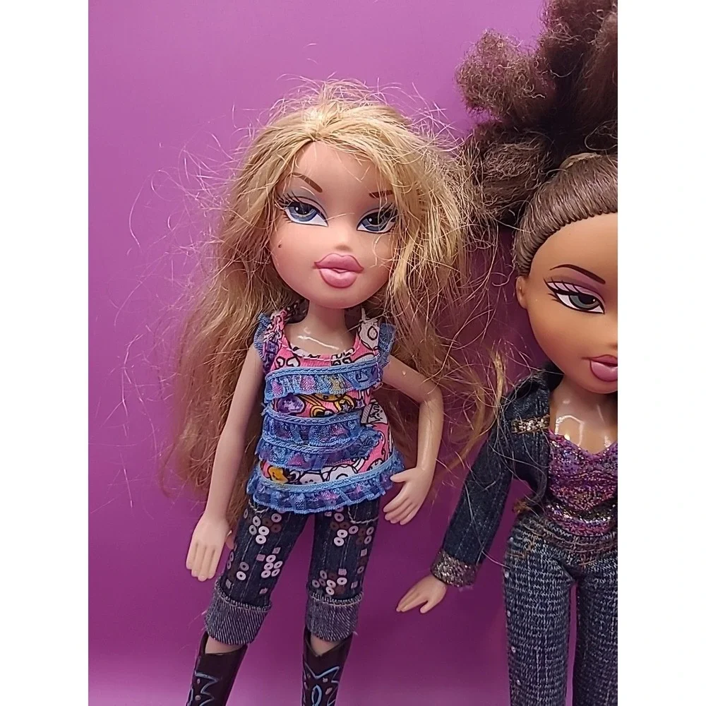 2001 Bratz Dolls Lot x2 Yasmine Chloe Full‎ Outfit Read Description